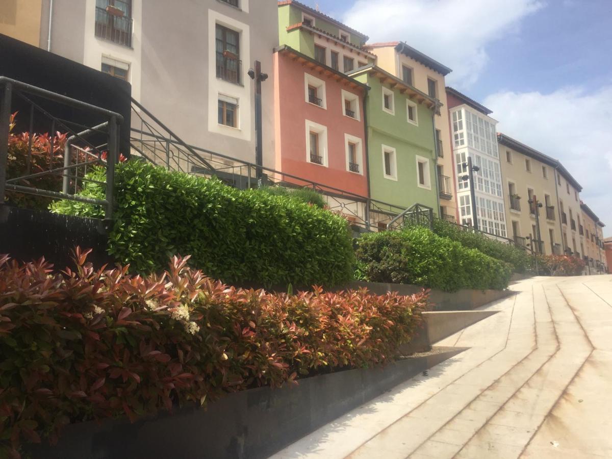 Buhardilla Con Encanto en el Casco Historico Burgo Esterno foto